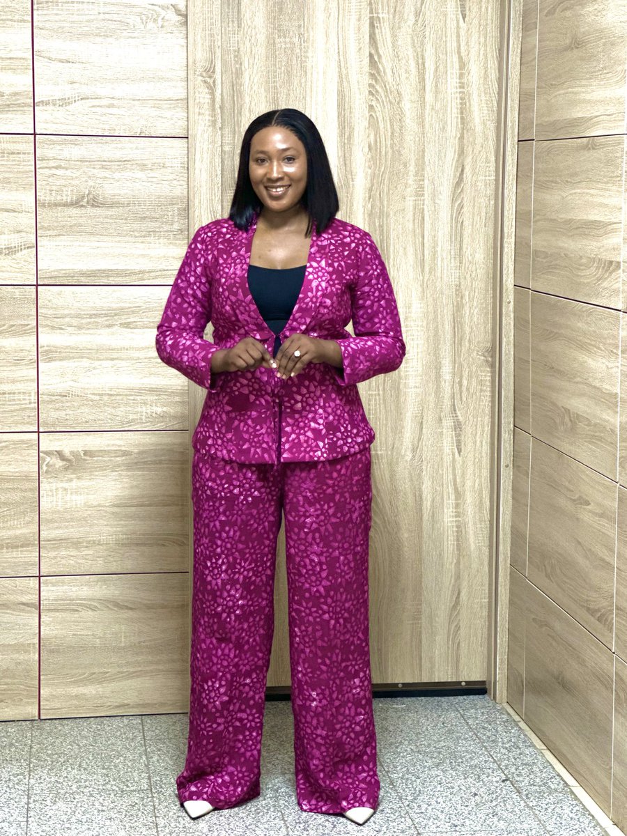 Koboweb_Group's tweet photo. Step into the week like you own the boardroom. Confidence isn’t just a look—it’s a mindset. 
 #PowerMoves #LeadWithPurpose https://t.co/wTEibZ69J0