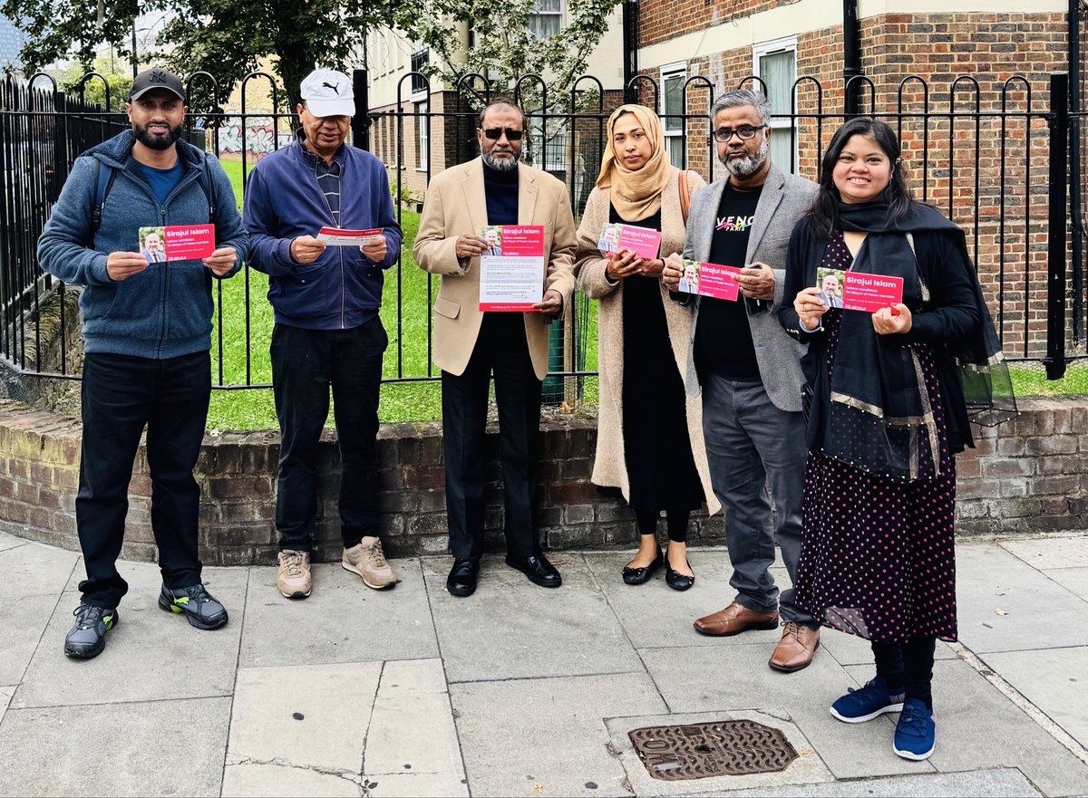 MdDilwarhossan's tweet image. Out on the doors in 🌹 WEAVERS ward 🌹 supporting Cllr Sirajul Islam, Labour’s mayoral candidate for the Tower Hamlets Council Election 2026. Let’s keep building a fairer, stronger community together! 💪🏽 #Labour #WeaversWard #SirajulIslam #TowerHamlets2026 #THlabourgroup #Labour