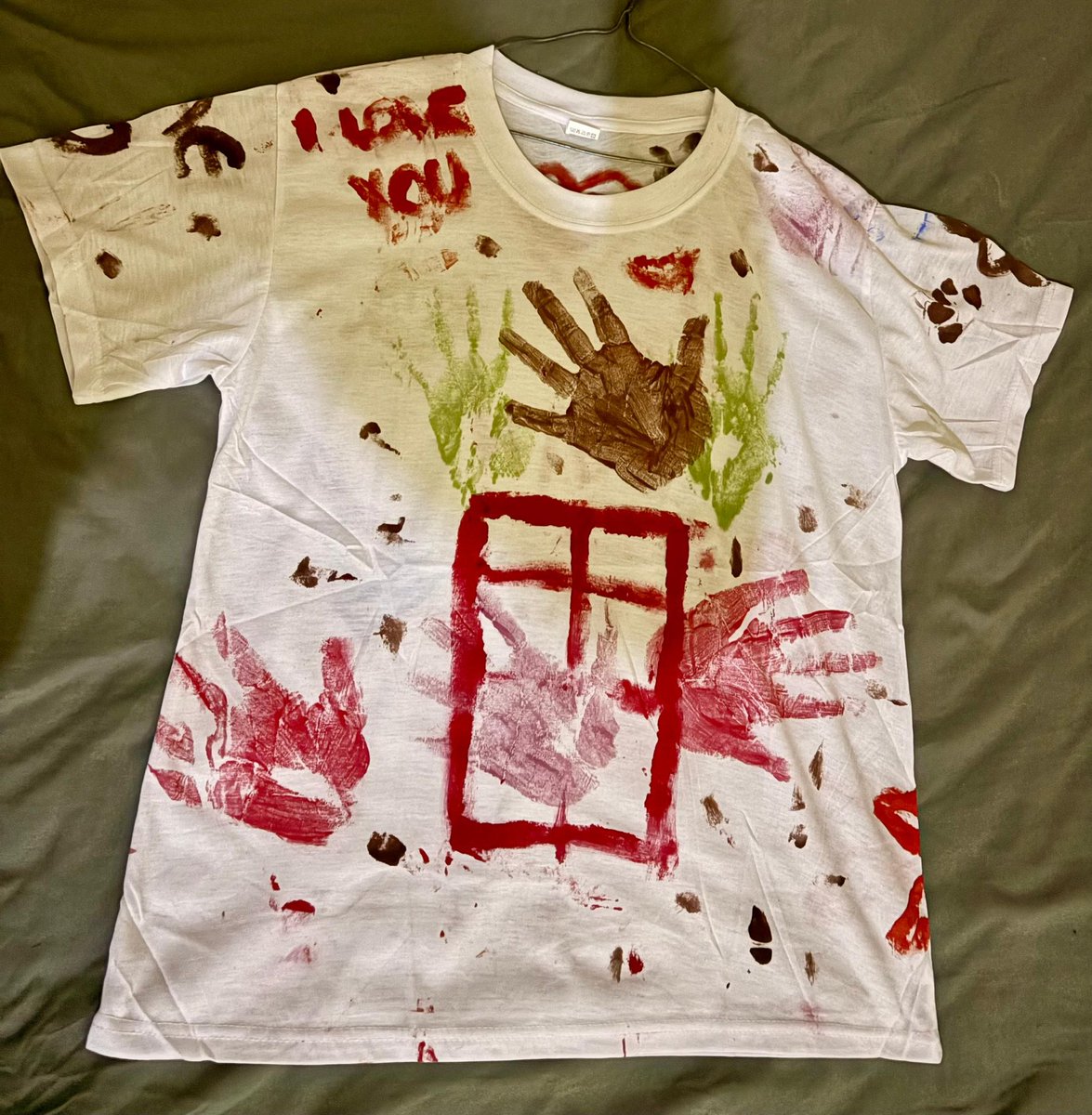 chipocards's tweet image. Last week ended on a high as we had an activity one regular customer thought to have us try. 😅. They allowed me a glimpse into their relationship and the surprise was for a lovely lady whose birthday ended on a high.
#handmade #traditionalart #handwritten #greetingcards