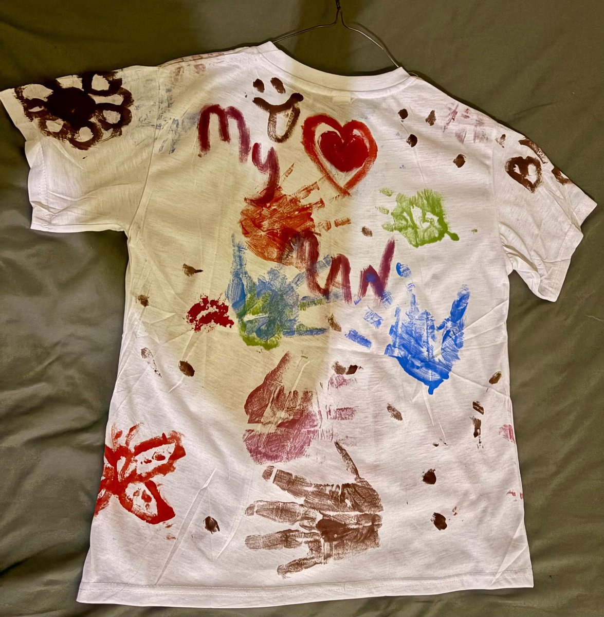 chipocards's tweet image. Last week ended on a high as we had an activity one regular customer thought to have us try. 😅. They allowed me a glimpse into their relationship and the surprise was for a lovely lady whose birthday ended on a high.
#handmade #traditionalart #handwritten #greetingcards