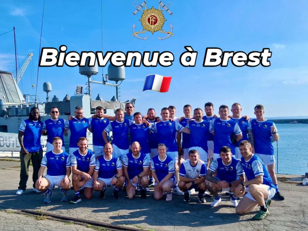 naval_service's tweet photo. L.É WB Yeats docked in Brest 🇫🇷, hosting foreign affairs engagements onboard before crew enjoyed French hospitality, local cuisine &amp; a spirited GAA match vs Bro Leon 🏐 Navy edged it 5-11 to 5-7 — merci, Bro Leon! 🇮🇪🤝🇫🇷
#IrishNavy #GAA #Brest #DefenceForces #France https://t.co/xKOTxlKBdi
