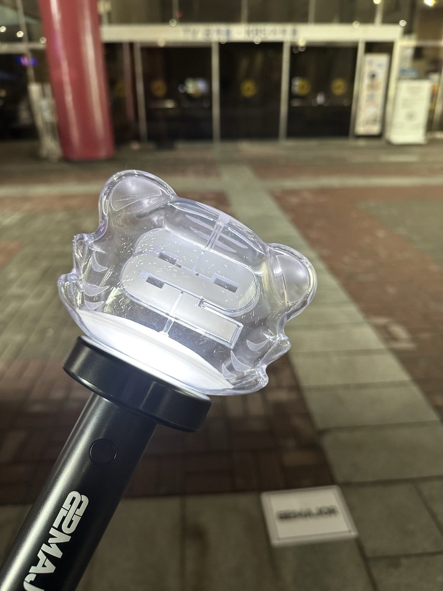 82MAJOR_231011's tweet photo. [📢]
251013 KBS2 ‘불후의 명곡’ 녹화 재모임 안내

출석 스티커를 받으신 82DE분들께서는 시간에 맞춰 사진 속 장소로 다시 모여주세요 :)

✔재모임 시간 - 18:20
✔출석체크 장소 - KBS 신관 공개홀

#82MAJOR #82메이저 #에이티투메이저 https://t.co/bVMCPfd37N