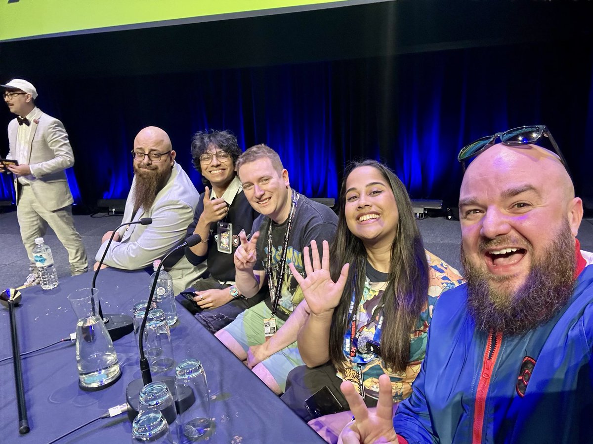 The weekend at pax has been overwhelming but an amazing experience
First pax ✅
First panel ✅
Imposter syndrome ✅
A huge thankyou to <a href="/asapjoeyx/">asapjoey ☝️🩸</a> for including me in the Pokemon family feud panel and to his community, and to the amazing legends I caught up with.

 I'll be back.