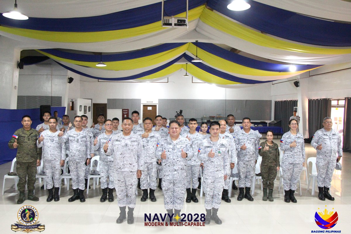PhilFleet's tweet image. Fleet welcomes new Internal Auditor
See full report here:
facebook.com/share/p/1MdS2M…
#PhilFleetVanguardofOurSeas
#ModernandMultiCapablePHNavy
#OneAFPOnePhilippines
#StrongAFPStrongPhilippines
#AFPyoucanTRUST
#SundaloSalamatSaSerbisyo