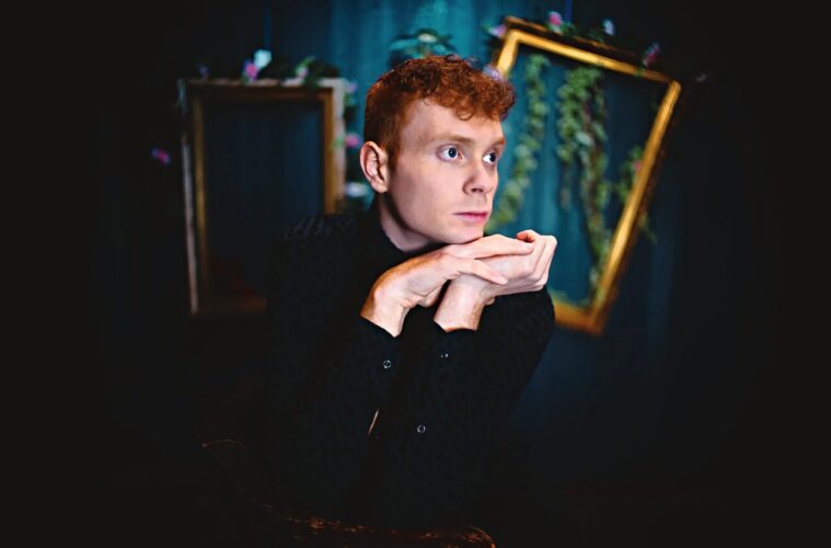 In this EQ Music interview with Samuel Evanson ( <a href="/samuel_evanson/">Samuel Evanson</a> ) , we dive into the rising synth-pop and indie artist’s journey from North Wales to Manchester, where he’s been making major waves in just his first year of releasing music.

eqmusicblog.com/eq-music-inter…