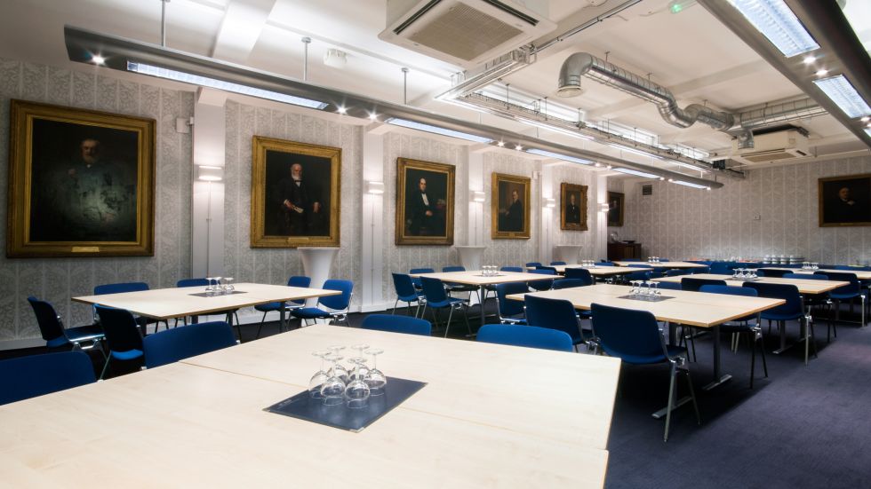 ProjectsNiche's tweet image. With over 400 offices designed and built across the UK, our team is experienced in delivering creative, cost-effective fit outs tailored to each one of our clients.
Find out more about Niche Project on our website!
-
#design #designinterior #nicheprojects #corporatedesign