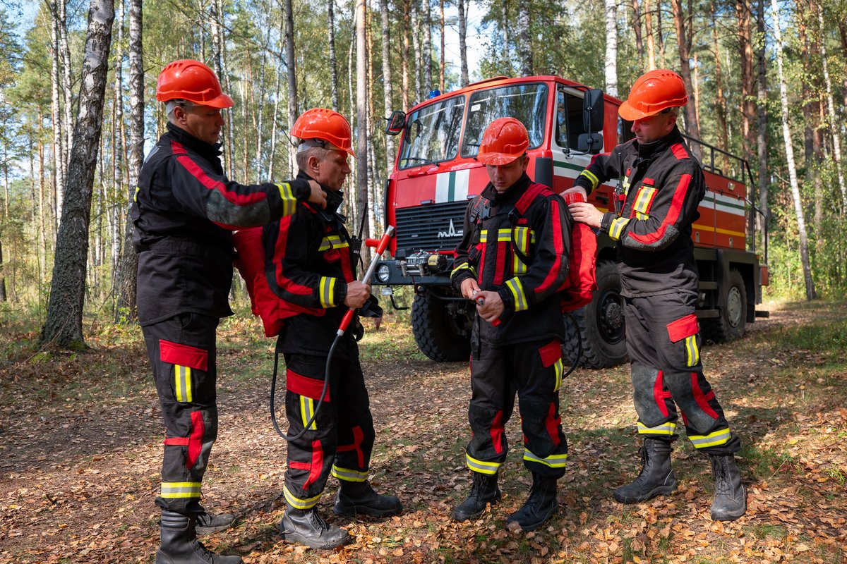 UNDP_Belarus's tweet photo. Reacting to disasters is costly. Investing in prevention is smart.

On #DisasterReductionDay we champion funding resilience, not disasters. See how UNDP-China project in #Belarus builds resilience against forest fires before they start. #FundResilience

➡️https://t.co/13adRNA6Wp https://t.co/oJ1irR4lvz