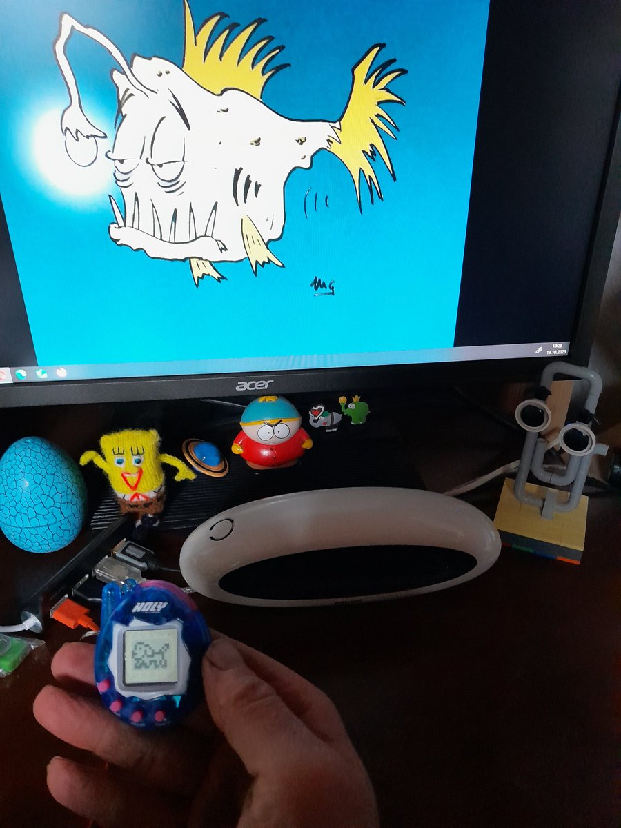 Die Alternative zum Bürohund um sich nicht so allein zu fühlen.  

Das Büro Tamagotchi.