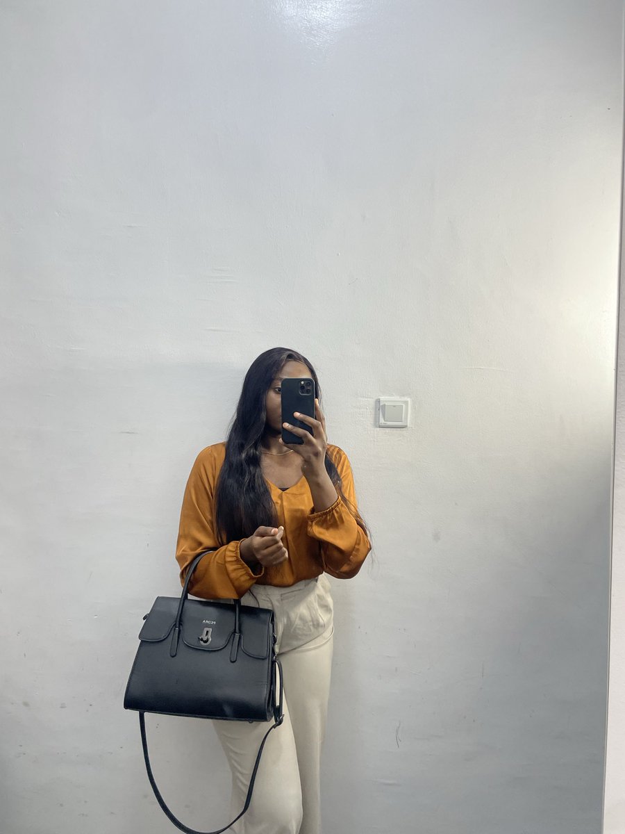 DressedinDays's tweet photo. #ootd #viralvideo https://t.co/HwlEzu2YKV