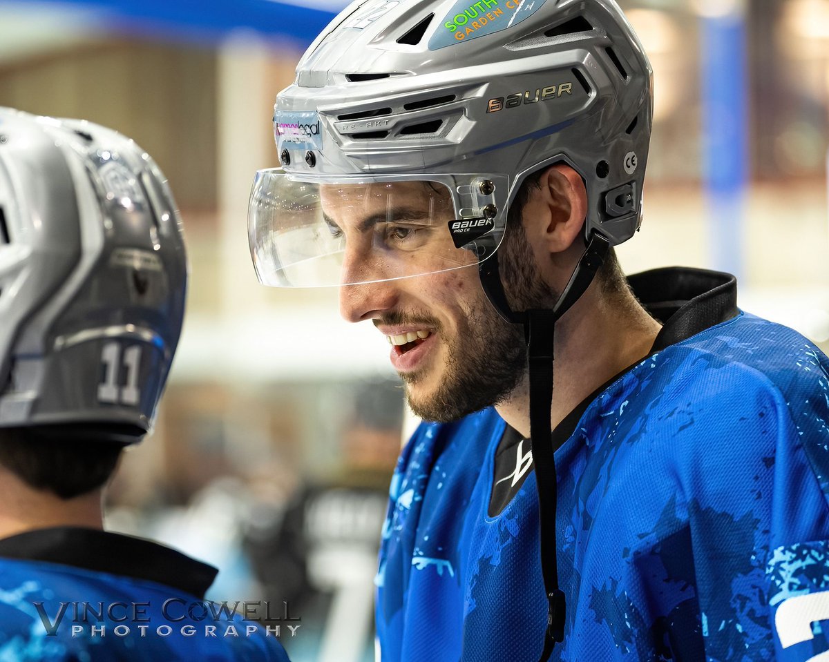 hullseahawks's tweet image. 𝗛𝗔𝗣𝗣𝗬 𝗕𝗜𝗥𝗧𝗛𝗗𝗔𝗬 𝗦𝗟𝗜𝗖𝗘! 🎂 

Join us in wishing a huge Happy Birthday to our #22 Alex Kent! Have a good one Slice!🥳🙌🏼

#HappyBirthday #AnotherYearOlder