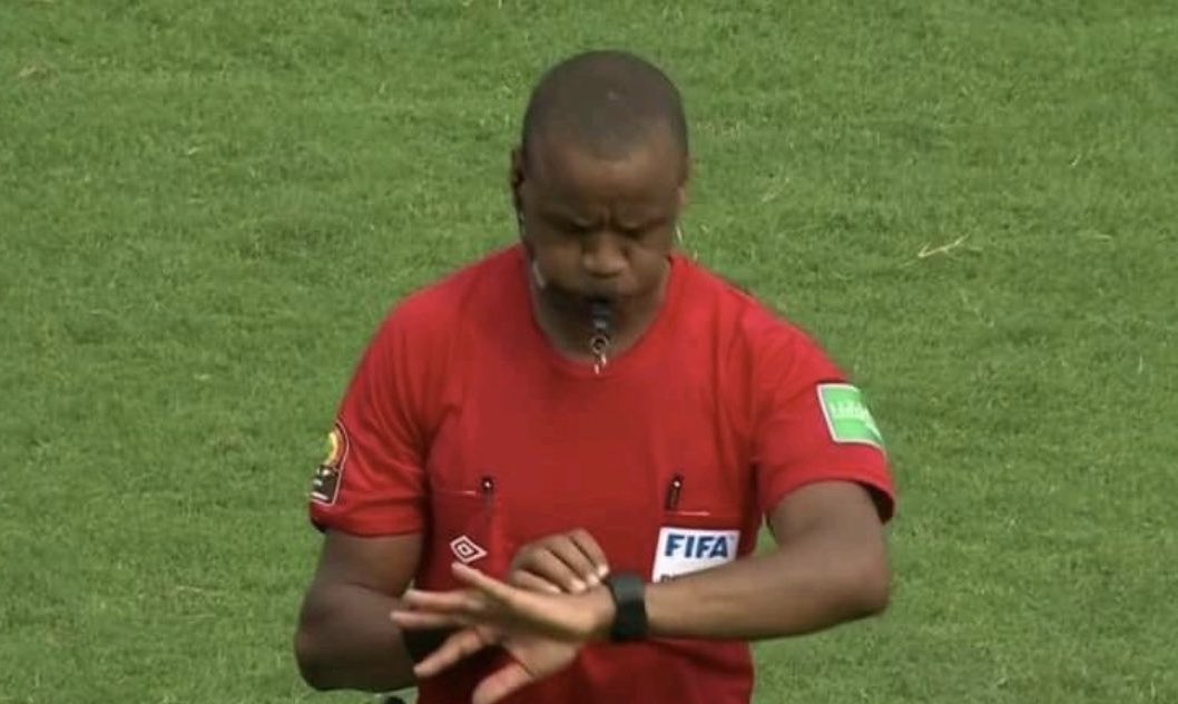 À mon avis, ils ont désigné la mauvaise personne pour lancer la billetterie de la #TotalEnergiesAFCON2025 #CAN25