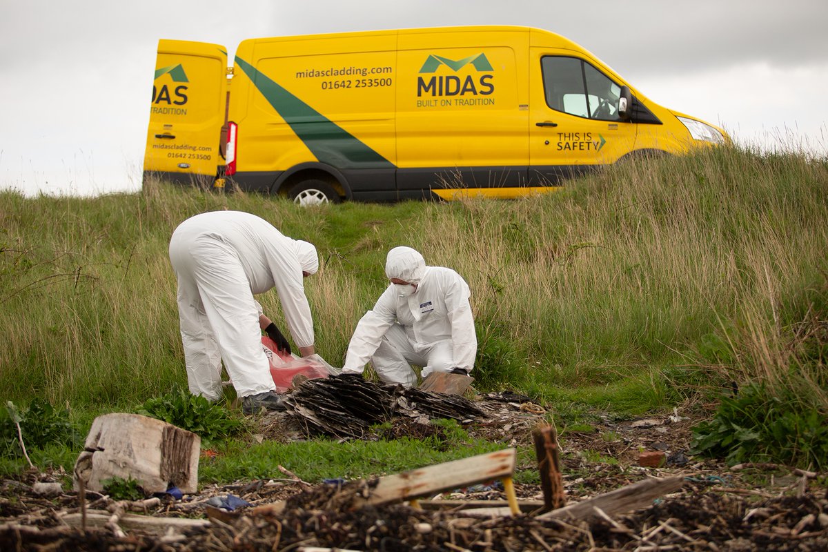 Midas_Cladding's tweet image. Throwback to when we were able to assist South Gare Litter pickers after they found asbestos. They reported the fly tipping to the council who in turn reported it to @TeesworksUK and @PDPorts. PD Ports contacted ourselves and we were able to remove the asbestos safely
#TeamMidas
