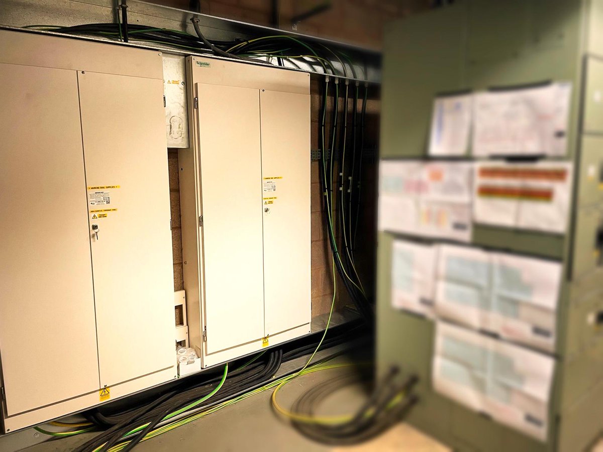 RDJukes's tweet photo. PROJECT UPDATE: We undertook a complex LV Switchboard replacement at Heartlands Hospital, which served the entirety of the Maternity Unit. The works were meticulously planned &amp; co-ordinated over the course of 2yrs from design to installation, to commissioning &amp; handover. https://t.co/3DHyGZqlko