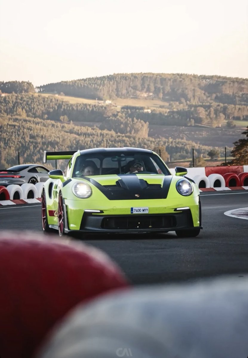 La sede de la Clásica Circuito LaRoca-Trofeo Unomatricula presentaba el pasado sábado este aspecto 💥

El circuito acogía la I Quedada Nacional Porsche GT3/GT3RS 🏎️

Espectacular 😍 

#GT3 #GT3RS #Cantabria #CircuitoLaRoca #Porsche 🇩🇪