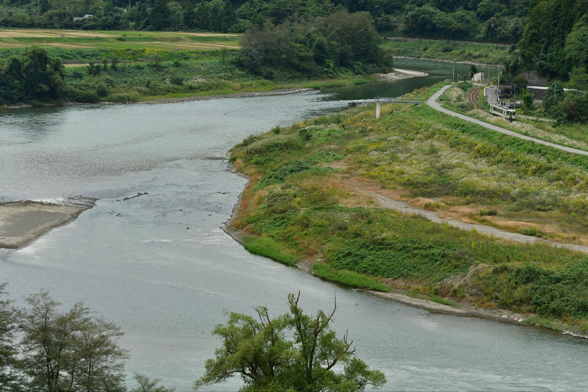 S_pulse_S's tweet image. 久しぶりに撮影してました📷
飯山線は何十年ぶりだろ…
あの頃と何も変わらない風景を単行列車がコトコトと行きます。

飯山線（長野県）上境〜上桑名川