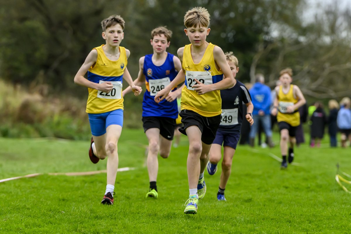 RACE YOUR FRIENDS
#SALtogether
Things we love to see👍 
#LindsaysXC Season is off and running 
📷<a href="/Bobby_ThatOneMo/">Bobby Gavin</a>
<a href="/rungarscube/">Garscube Harriers</a> <a href="/GUSAHandH/">Hares and Hounds</a> <a href="/gnaac1/">Giffnock North A.C.</a> <a href="/danscroop/">Daniel Scroop</a> <a href="/UltraRunDMC/">Debbie Martin-Consani</a> <a href="/LindsayMcMaho15/">Lindsay McMahon</a> <a href="/lindsaysnews/">Lindsays Solicitors</a> <a href="/SusanEgelstaff/">Susan Egelstaff</a> <a href="/EilidhDoyle/">Eilidh Doyle</a> <a href="/foggyrunner72/">foggyrunner72</a>