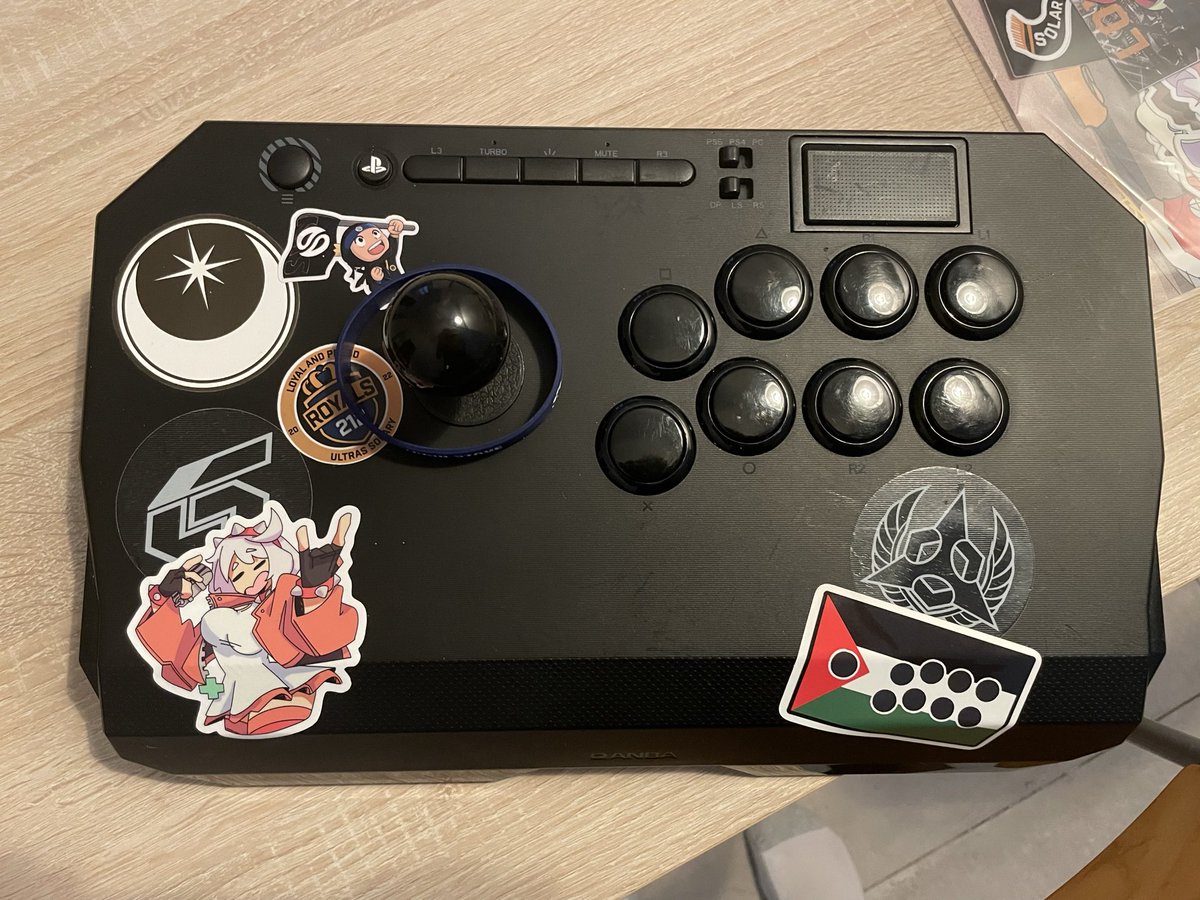 Kounni_Kazama's tweet photo. Fin d’Evo pour moi,un des meilleurs week-end de ma vie.Tout était trop cool, j’ai pu faire le tour de toutes les scènes et suivre tout les joueurs que je kiffe
J’ai pu kiffer avec les R212 et j’ai vu tout les copains Dingus et BMS 🫶
Vivement 2026 pour remettre ça
#SLYWIN #BMSWIN https://t.co/ckIy3qF52w