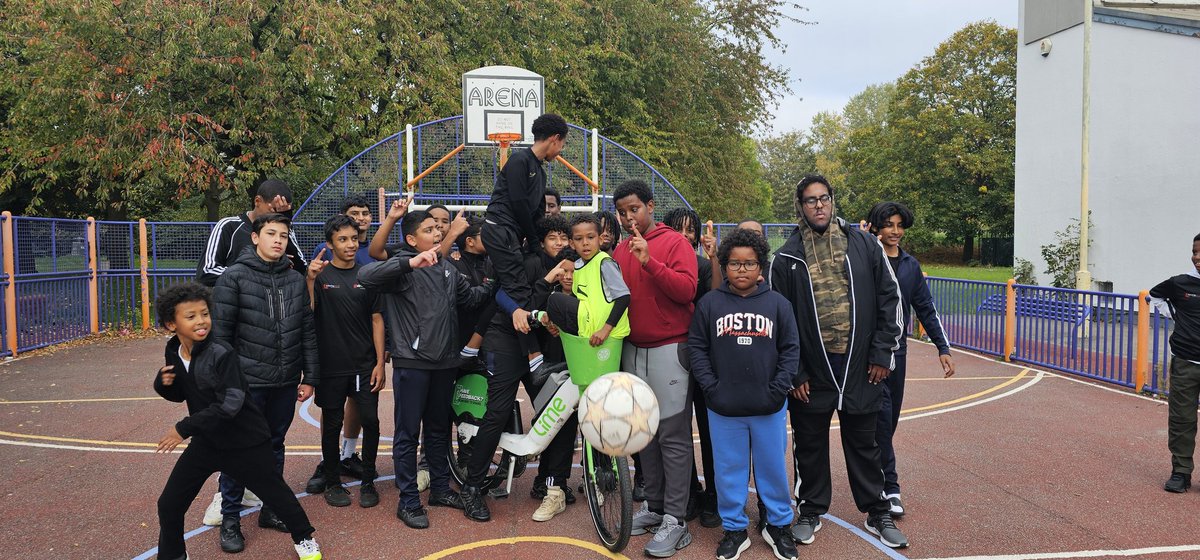 #straphs 
Our Sunday Sports &amp; Youth Club  <a href="/StRaphaelsVoice/">St Raphaels Voice</a> 
Stressful sometimes but worth it! If you want to shape tomorrow start today!
Investment in our youth is paramount
Build the foundation it only needs your time!
<a href="/Brent_Council/">Brent Council</a> <a href="/PccaeOrg/">PCCAE</a> <a href="/WembleyMatters/">Martin Francis</a> <a href="/JohnLyonCharity/">John Lyon's Charity</a>