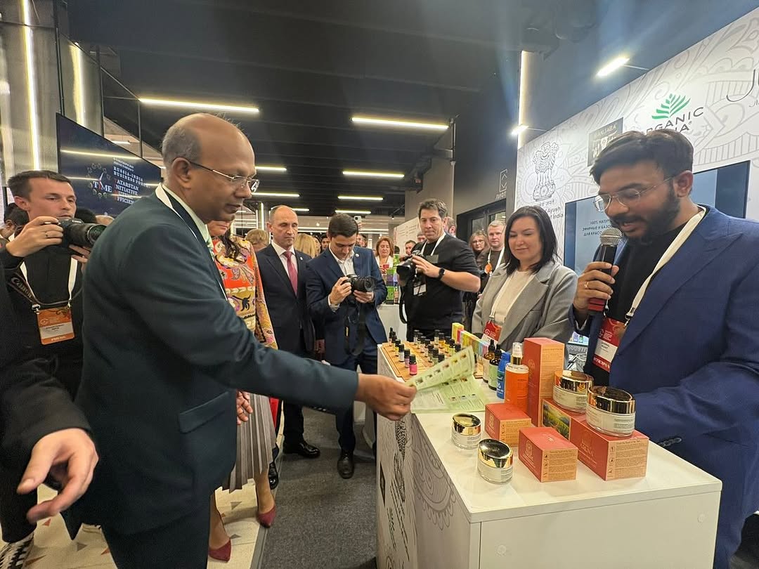 Ministry of Ayush (@moayush) on Twitter photo Vaidya Rajesh Kotecha, Secretary, Ministry of Ayush, inaugurated the Ayush exhibition at the Tatarstan–India Mutual Efficiency (TIME) Business Forum in Kazan, held in the presence of H.E. <a href="/vkumar1969/">Vinay Kumar</a>, Ambassador of India to Russia. (1/2)
<a href="/PMOIndia/">PMO India</a> <a href="/mpprataprao/">Prataprao Jadhav</a> <a href="/secymoayush/">Vd. Rajesh Kotecha</a> Vaidya Rajesh Kotecha, Secretary, Ministry of Ayush, inaugurated the Ayush exhibition at the Tatarstan–India Mutual Efficiency (TIME) Business Forum in Kazan, held in the presence of H.E. <a href="/vkumar1969/">Vinay Kumar</a>, Ambassador of India to Russia. (1/2)
<a href="/PMOIndia/">PMO India</a> <a href="/mpprataprao/">Prataprao Jadhav</a> <a href="/secymoayush/">Vd. Rajesh Kotecha</a>