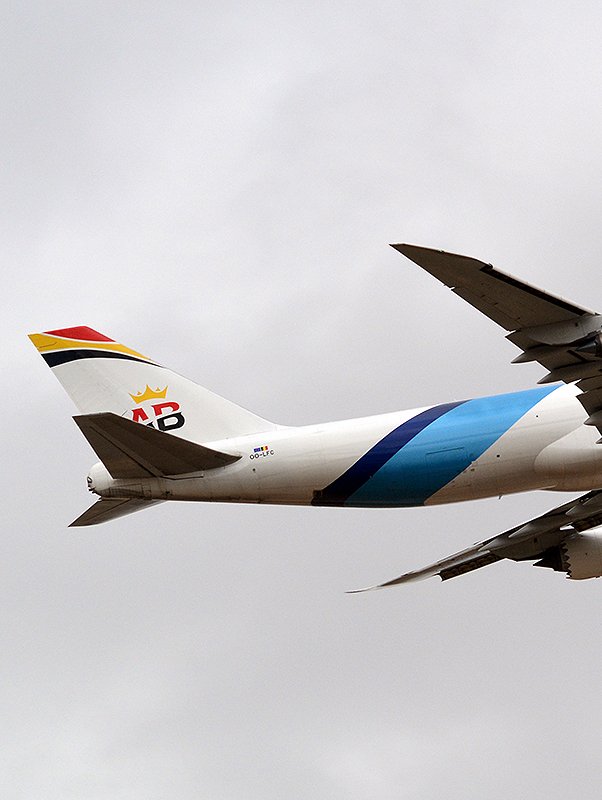 pedrospotter's tweet photo. #BuenosDias despegamos  hoy #Lunes desde #Barajas con la trepada de este #carguero por las 36R

✈️
#Boeing #B748F (OO-LFC) #Airbelgium #SichuanLogistics
✈️

#aviation #avgeek #planespotting #spotter #aviation4u #AviationNews #aviationlovers #planespotter #TheQueenoftheskies https://t.co/Hdq12nes5w