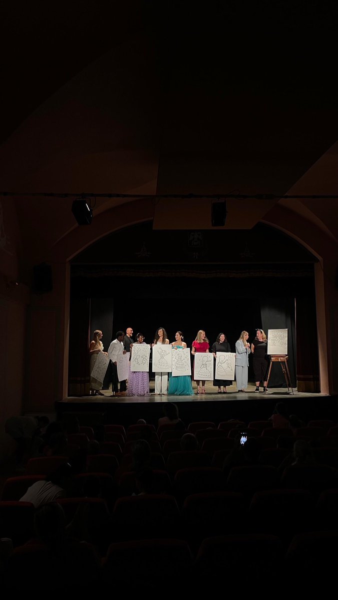 operaffinity's tweet image. A look back at our Opera for Kids concert 🎶
Illustrator Rosie Brooks — of Classic FM, Royal Opera House &amp;amp; Opera Australia fame — turned music into art live on stage! 🎨
The kids were spellbound. 💫
Opera, creativity &amp;amp; pure fun — that’s OperAffinity!

#OperaForKids #OperAffinity