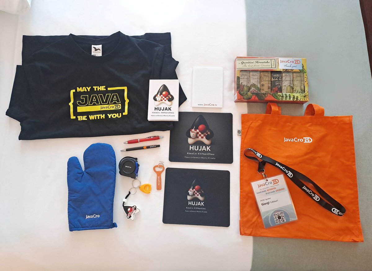 georgetsiklauri's tweet image. What a nice speaker swag! With something beautiful, I need to check in baggage for! 😉
#JavaCro25 #JavaCro #Java #MovedByJava
