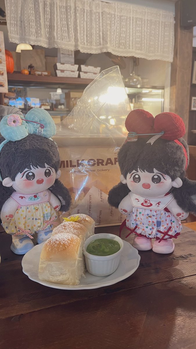 อย่อยมากกกก <a href="/Deknoiyaya1/">เด็กน้อยญาญ่า 🦁🐰 Ꮤ♡.</a>  เราแบ่งกันนะยูจีน 😋