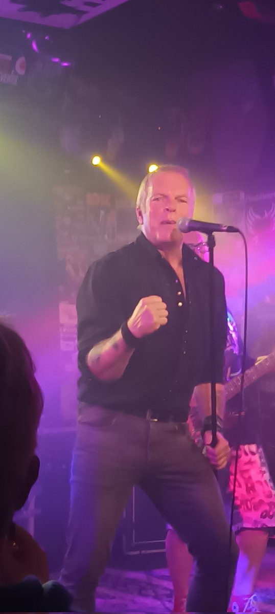 jenifermoorebfc's tweet image. So so good to see you performing again after all these years. Shady is your best state. Brilliant gig. More please!