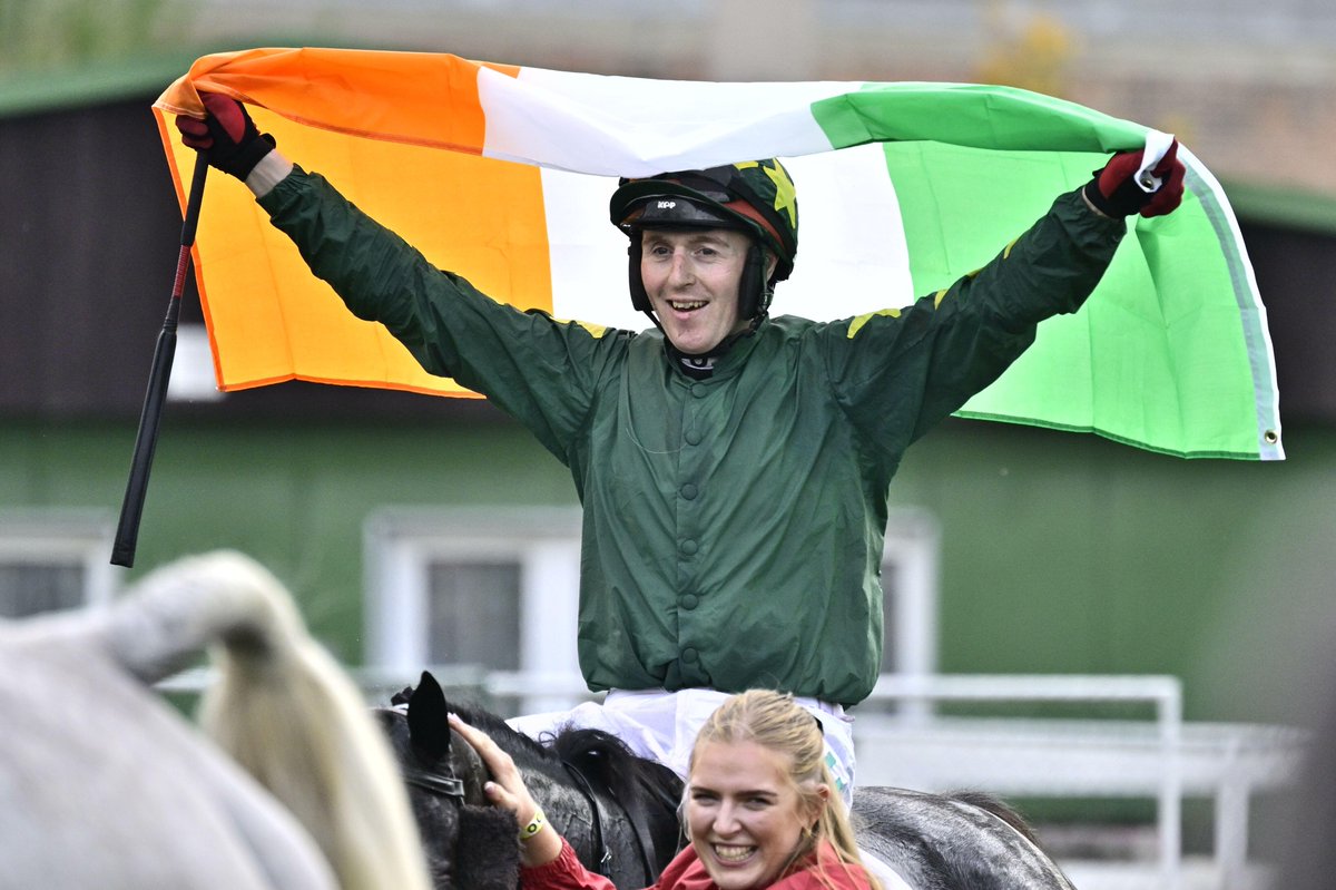 irishracing's tweet image. Stumpton makes history 🇮🇪

Congratulations to Keith Donnoghue and Gavin Cromwell after Stumptown's famous victory in the Velká Pardubická in Czechia.

Stumptown was the first British or Irish horse to win the race since 1995. 👏