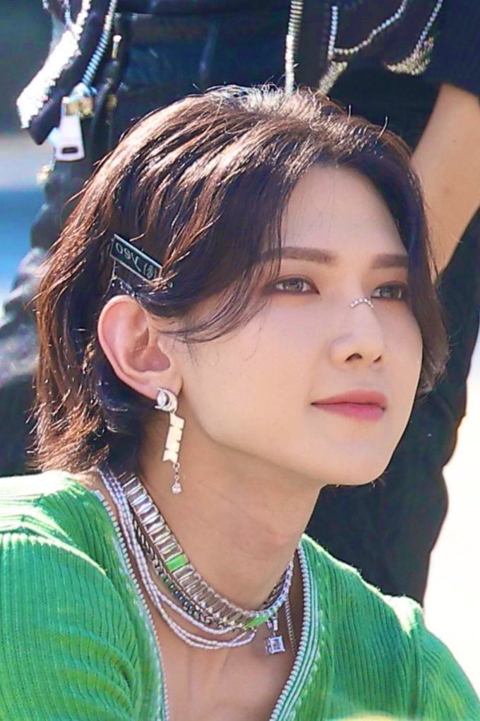 yeosang pics in my phone (@randomyeos) on Twitter photo 