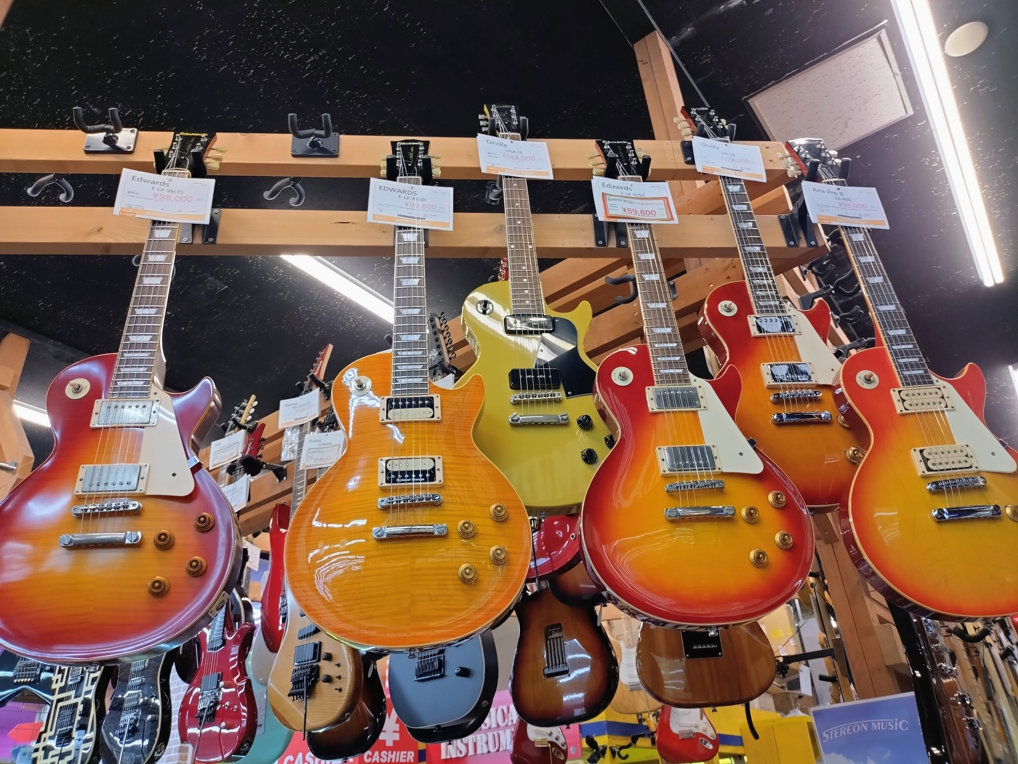 【今日だけセール】レスポール Gibson Les Paul Standard 60s Faded Vintage Cherry Sunburst S