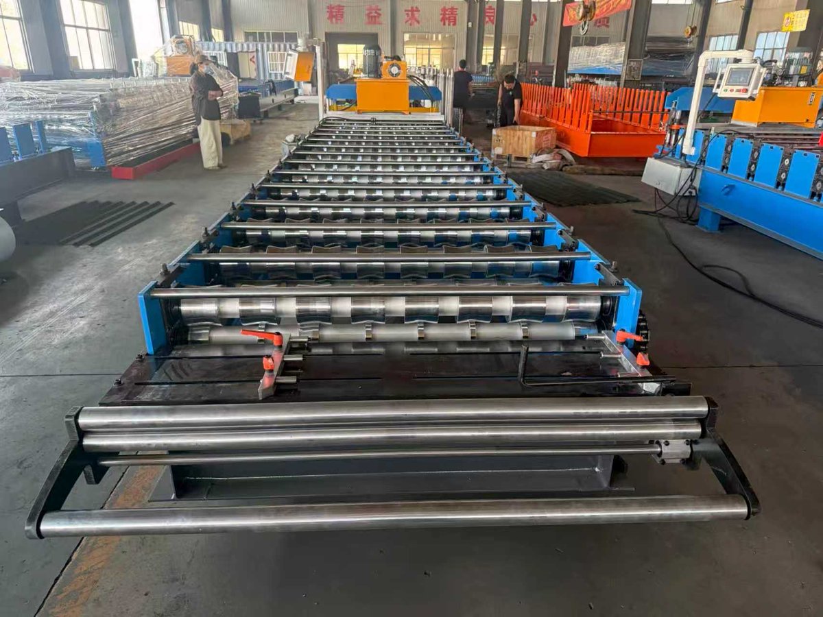 CecileSteelmama's tweet image. Steelmama R101 &amp;amp; R72 IBR Triple Layer Roll Forming Machine

Perfect for large-scale projects, ensuring efficiency and consistent quality.

📩 Contact us today:
WhatsApp: +8613315702602
Email: cecile@steelmama.com
Website: steelmama.com

#RollFormingMachine #IBRMachine