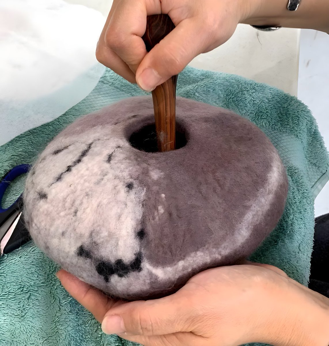 Join a 1-day wet felting workshop!  Create a stunning 3D felt bowl with Lindsay Wilkinson. Learn an ancient craft, choose vibrant colours, &amp; take home your unique handmade bowl. Sat 25 Oct, 10-4pm. £75. Book now: thehorsebridge.org.uk/classes/studio…