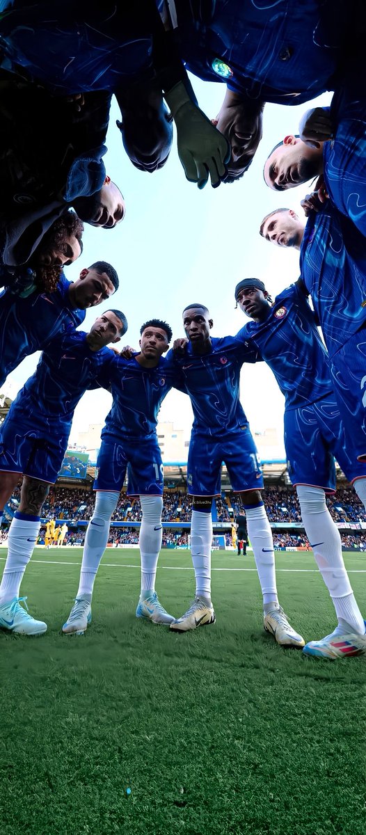 Leonard18_X's tweet image. "Team spirit on full display! 💙⚽ #ChelseaFC #TeamUnity"
Load 4k