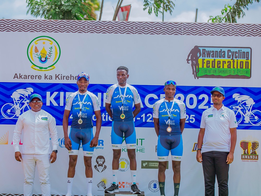 #KireheRace2025 Sunday Men Elite &amp; U-23 podium: 92.4 Km 

1- Byukusenge Patrick (Java Inovotec): 2h19'

2- Nsengiyumva Shemu (Java Inovotec): 2h19"

3- Tuyizere Etienne (Java Inovotec) : 2h20'
