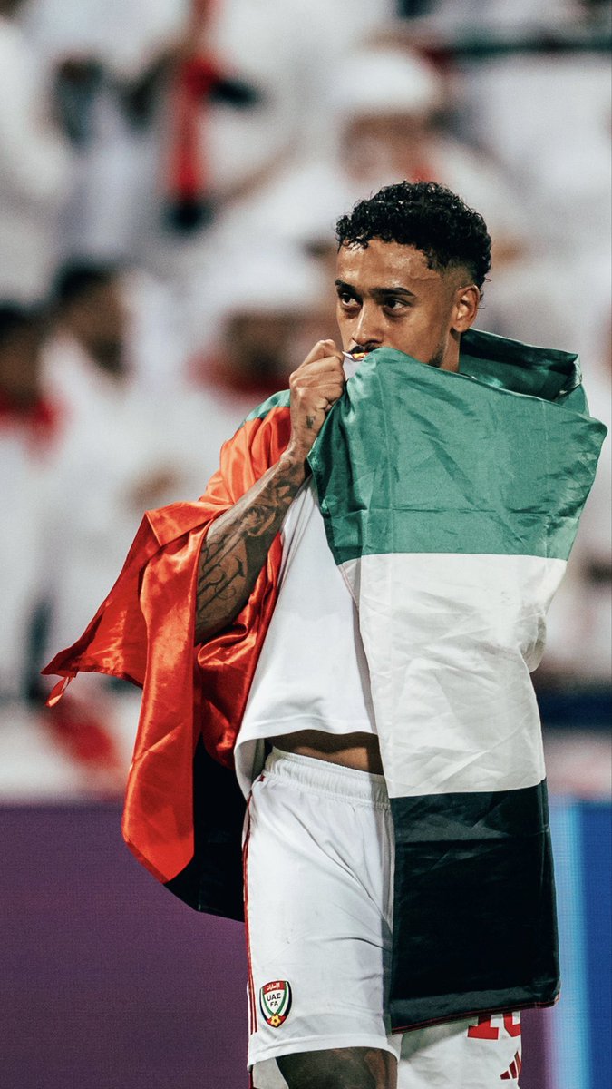 مجنس " يقاتل " من أجل رفع هذا العلم 
خير من ألف متبلد انهزامي 

ما اعظم هذا القرار ومن كان خلفه ♥️

نحن فخورين جداً بمنتخبنا وكل من يمثله🇦🇪