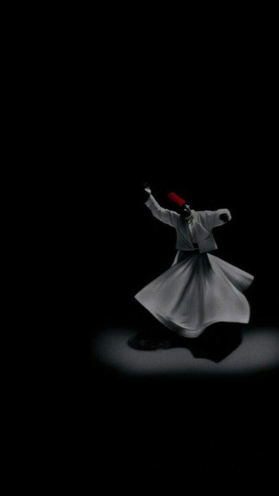 بولتا تھا نار میں اور نور میں
تھا انالحق بولتا منصور میں
بولتا ہی احمدِ مختار تھا
بولتا ہی حیدرِ کرار تھا
بولتے کو بولتے کی چاہ ہے
بولتے میں دیکھو تو اللہُ ہے
بولتا گر جسم سے جاتا رہا
پھر کس سے بول کیا ناتا رہا.
#سرائے_سخن 
#اردو_شاعری 
#قومی_زبان