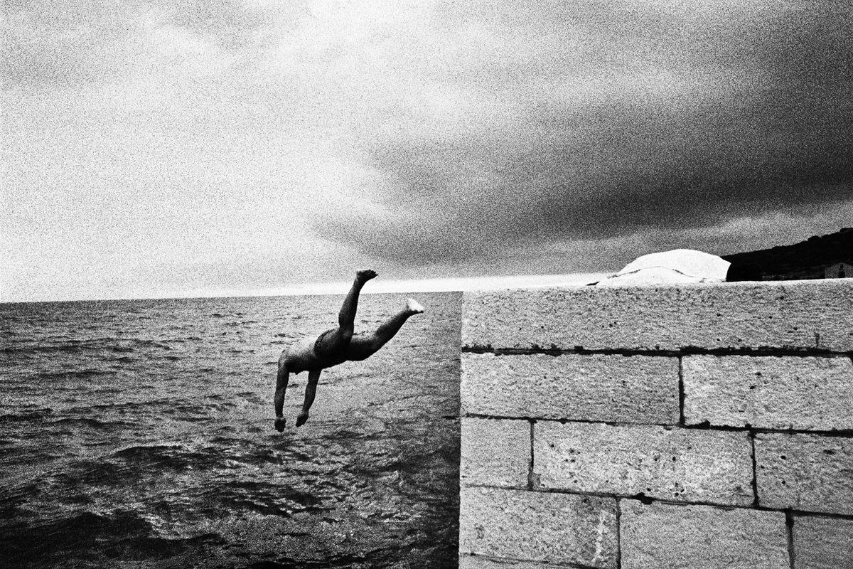 Frances83659171's tweet image. L'infinito non è misurabile, il vero assoluto non è opinabile, ogni umana verità è niente affatto incontrovertibile.
#BricioleDiPensieri
In libertà...🙃
#photo Bruno Requillard