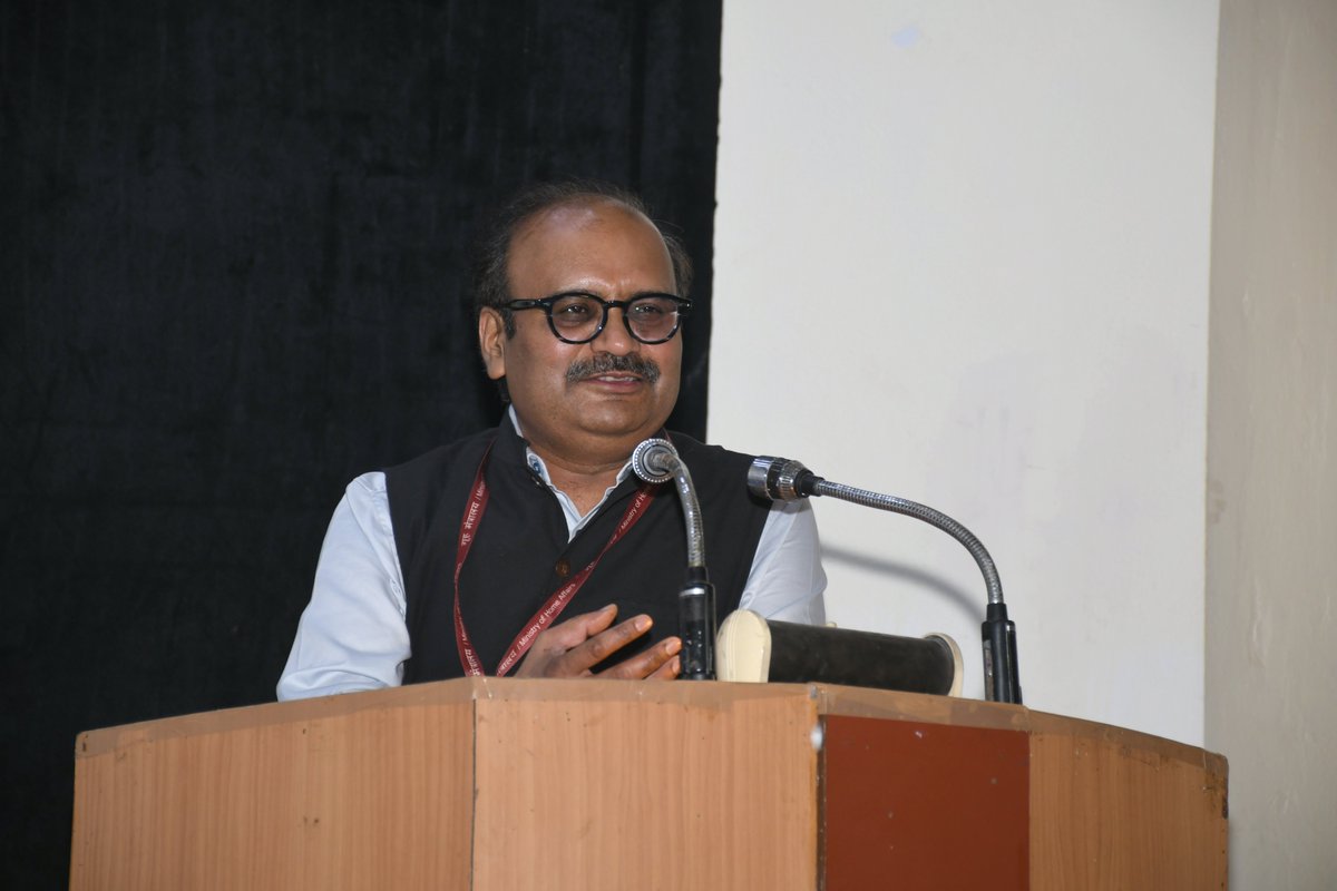 CSIR_NML's tweet image. Visit of Shri Mahendra Kumar Gupta, Joint Secretary (Administration) in the Council of Scientific and Industrial Research (CSIR), New Delhi, in the Department of Scientific and Industrial Research, Ministry of Science and Technology, Govt of India at our office today.
@CSIR_IND