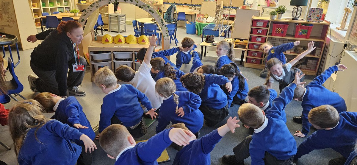 StPPPrimaryRec's tweet photo. Today our Reception children took part in some important In Case of Emergency training — learning how to stay safe and what to do if help is needed. A huge thank you to the Ice Cats for delivering today’s message in such a fun, engaging way!
#IceCats https://t.co/KAikkOgxW3