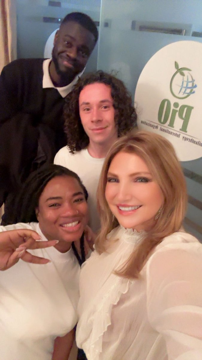EPapastylou's tweet photo. Honored to be invited by UPEC – Université Paris-Est Créteil for an interview on the Roma community.
Together for inclusion, dignity &amp; equality.

#RomaInclusion #Equality #HumanRights #UPEC #EfiPapastylou https://t.co/dkmJl60THe