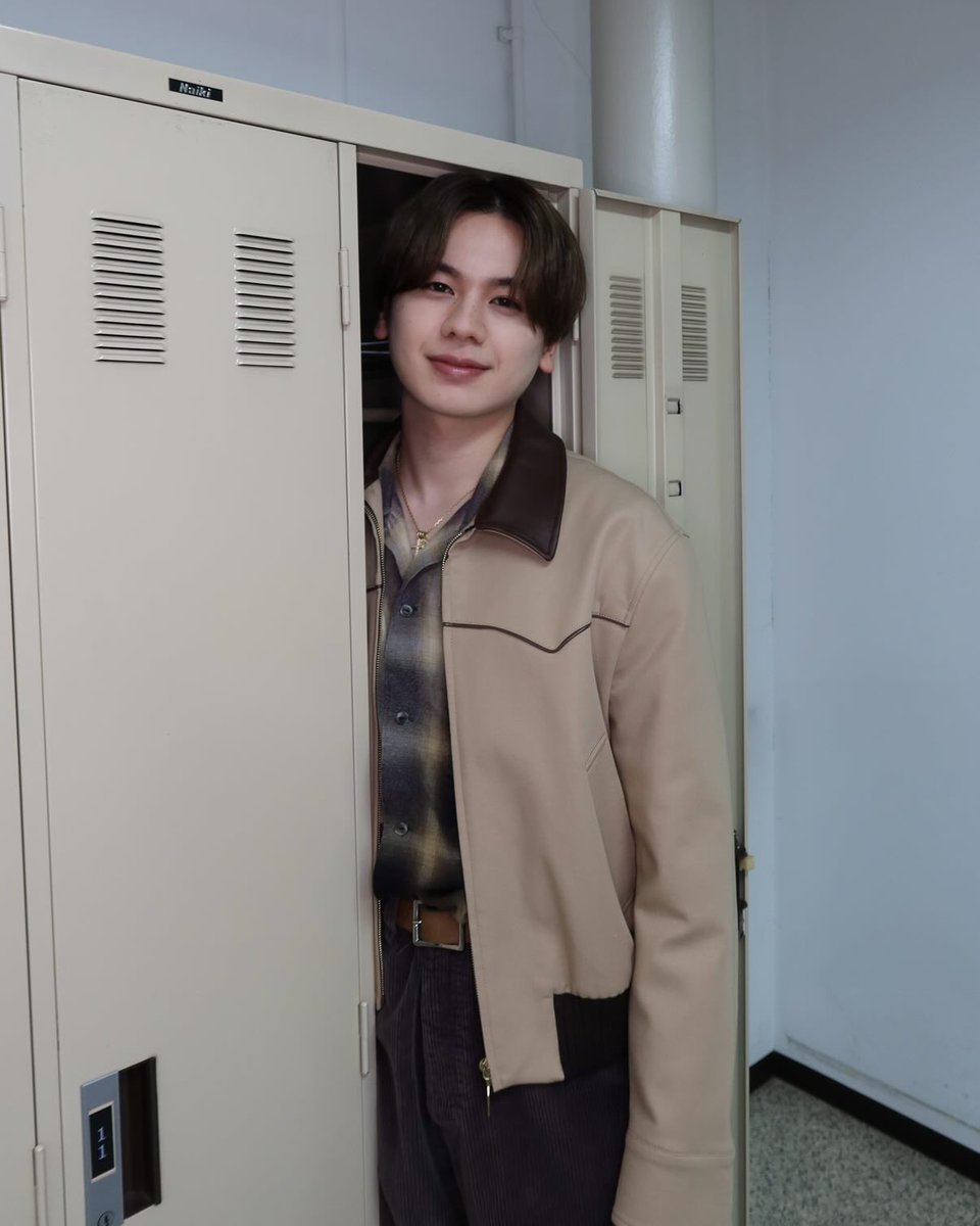 飽きたのか…いやまたその先を行く
期待を裏切らない男まなさん🐧ええぞ！！
そして何よりもお美しい✨
instagram.com/p/DPvf6JqAWaF/…