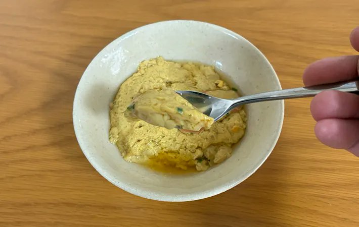 grapeejp's tweet image. どん兵衛の余ったダシに、卵を入れよく混ぜ、電子レンジで加熱すると、絶品茶碗蒸しが作れます😮
『どん兵衛』の残り汁は捨てないで! できた一品に「スプーンが止まらない」「一石二鳥だ」 grapee.jp/2088591 @grapeejpより