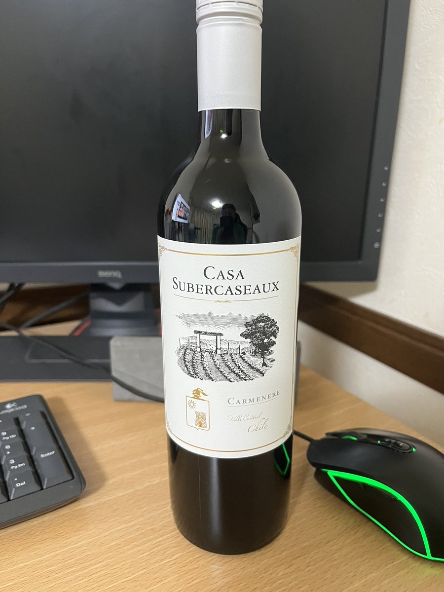 sio_1011's tweet image. 最近ローソンで売ってるこのワインにハマってる