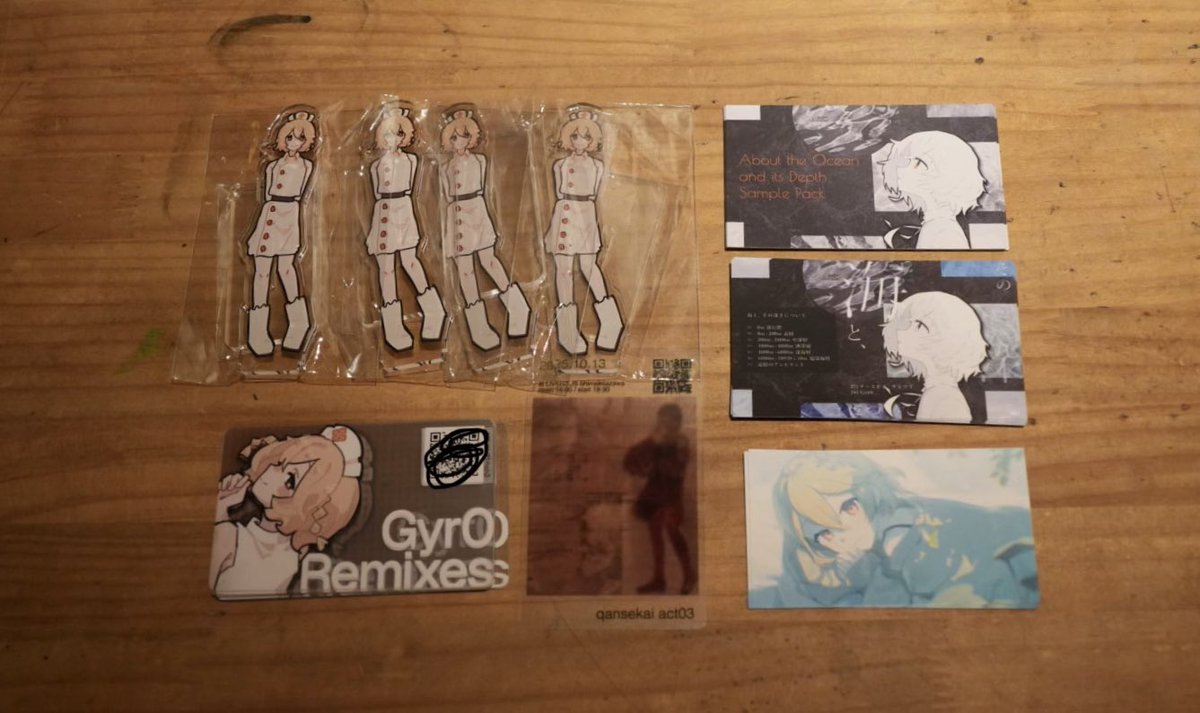 qansekai開演しました！
物販もあるので欲しい方お声がけください(^^)