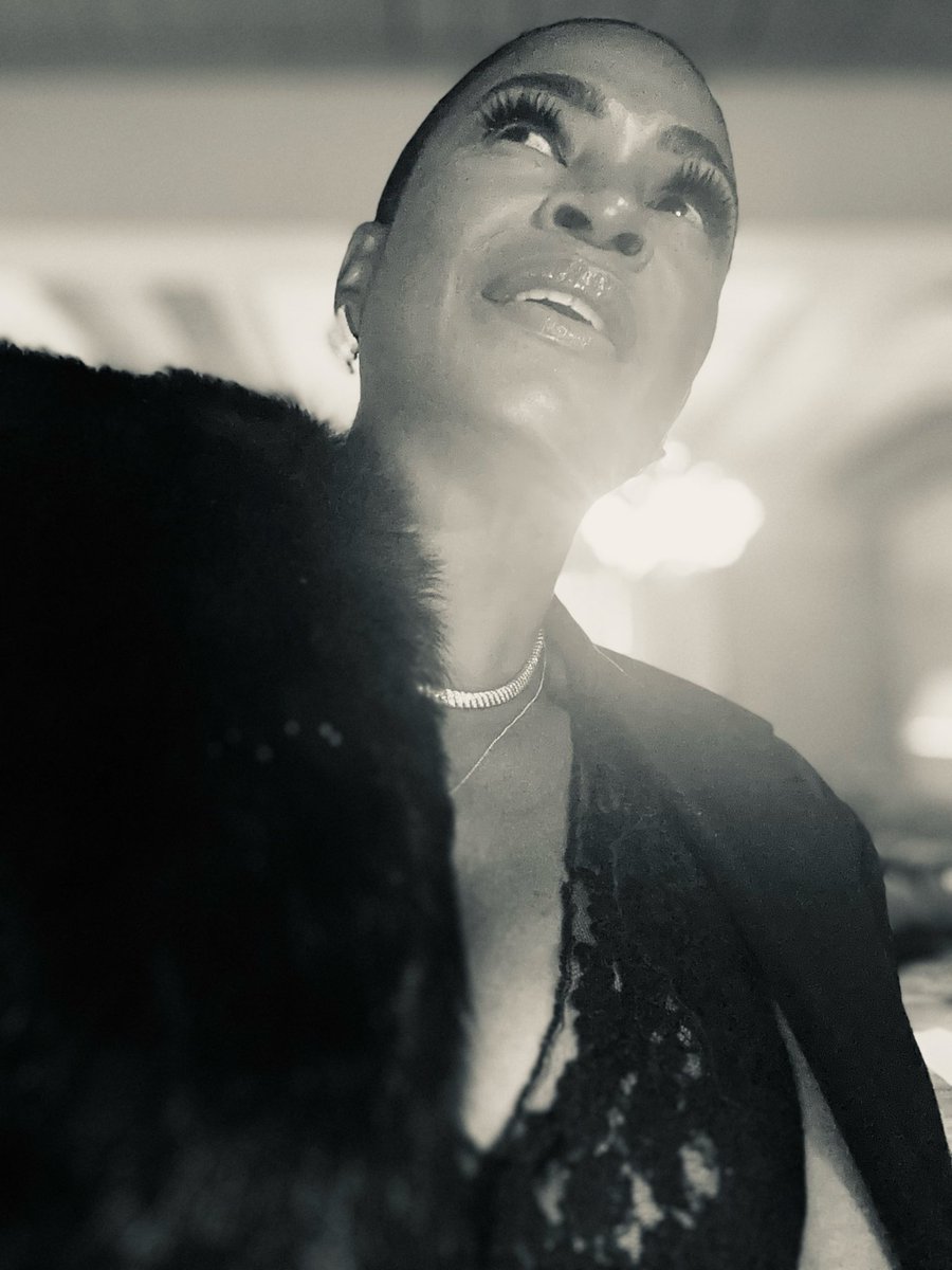 Ormonda qizning irodasiga qarshi jinsiy aloqa, uning irodasiga qarshi sikish video kliplar Qirgizistondagi fohisha