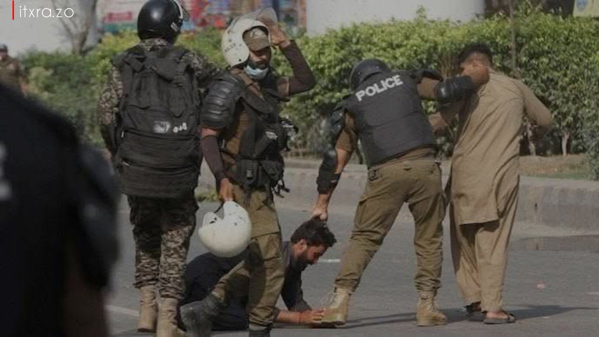 itxrazo4's tweet image. “طاقت کے نشے میں عدل ہمیشہ روند دیا جاتا ہے 💔”
#PunjabPolice