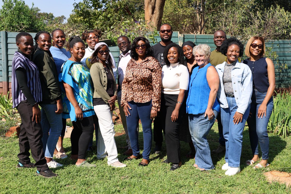 friendshipbench's tweet image. We turned listening into a superpower at our Applied Listening &amp;amp; Support Skills Training at @TheFBHub.

Designed for Teachers, Nurses, youth workers, and others in the helping field.

"Because when we listen deeply, we don’t just hear words, we change lives." - Ethel Manda.