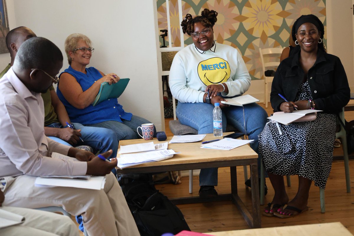 friendshipbench's tweet image. We turned listening into a superpower at our Applied Listening &amp;amp; Support Skills Training at @TheFBHub.

Designed for Teachers, Nurses, youth workers, and others in the helping field.

"Because when we listen deeply, we don’t just hear words, we change lives." - Ethel Manda.