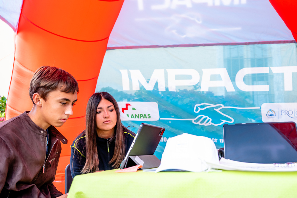 AnpasPiemonte's tweet photo. Migliaia di cittadini in tutto il #Piemonte per l’#OpenDayAnpas: un grande successo per la festa del #volontariato del #soccorso con l'apertura al pubblico delle sedi #Anpas. https://t.co/KqhqxshF2W https://t.co/HWEOz2EmqC